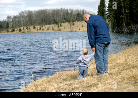 Vater mit seinem kleinen Sohn Stockfoto