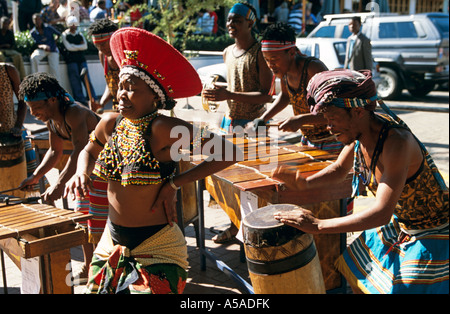 Gebürtige Südafrikaner auf den Straßen von Johannesburg Stockfoto