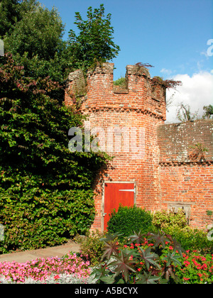 Bishops Palace Gardens in der Kathedrale von Chichester erdet West Sussex England Stockfoto