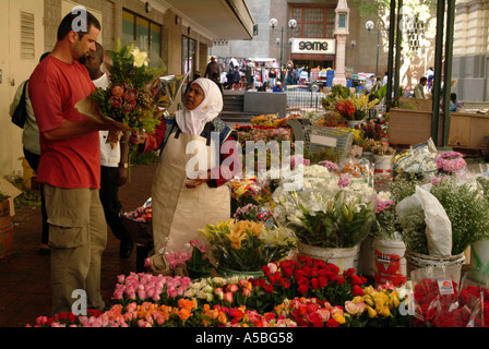 Blumenmarkt auf der Adderley Street Innenstadt Kapstadt Südafrika RSA Stockfoto