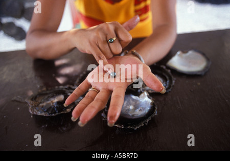 South Pacific schwarz Perlenfarm auf Rangiroa Lagoon Tuamotu Inseln Französisch-Polynesien Stockfoto