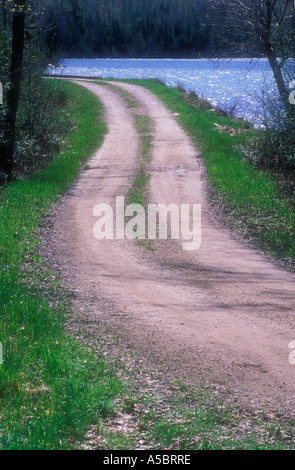 Mud Creek Road und Kagawong Lake Manitoulin Is. Ontario Stockfoto