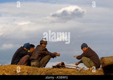 Chinesische Tag Arbeit nimmt sich eine Auszeit vom Bau Xiding Xishuangbanna China Stockfoto