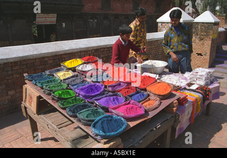 Bunten Tika Pulver, Nepal Stockfoto