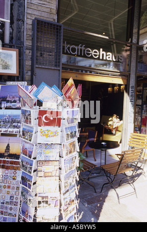 Istanbul, Postkarten vor einem Coffee-Shop, Türkei Stockfoto