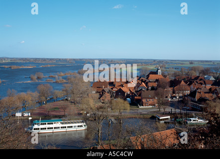 Hitzacker Bei Elbehochwasser, Blick Vom Weinberg Stockfoto