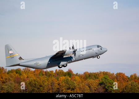 Lockheed Martin C-130 Herkules Transportflugzeug an ausziehen Stockfoto