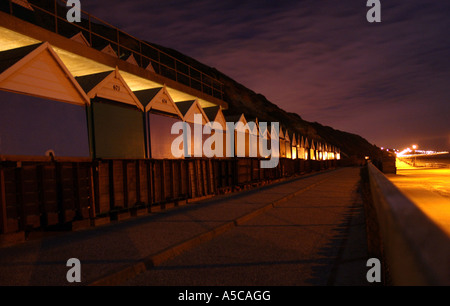 Strandhütten auf Boscombe Strand, Bournemouth, Dorset, England, UK Stockfoto