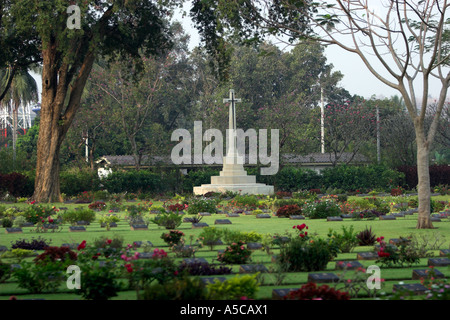 Chungkai War Cemetery in der Nähe von Kanchanaburi Thailand Stockfoto