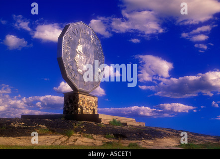 Sommerwolken und der großen Nickel mehr Sudbury, Ontario, Kanada Stockfoto