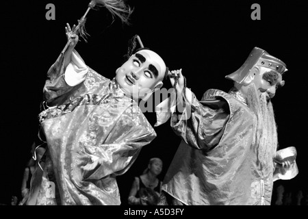 Weltenbummler-Tian Folk benutzerdefinierte Acrobatic Troupe Stockfoto