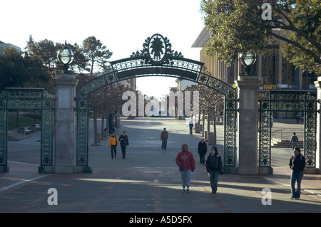 Sather Gate, Haupteingang zum Campus University of California, Berkeley Stockfoto