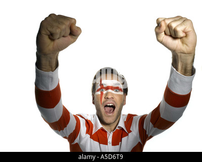 Junger Mann mit englischer Flagge gemalt auf Gesicht, ballte die Faust Stockfoto