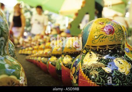 Ukraine, Odessa, Menschen am Kunstmarkt Stockfoto