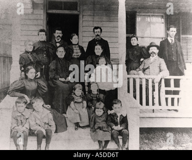 Historisches Foto von Florida-Familie auf der Veranda des Hauses Stockfoto