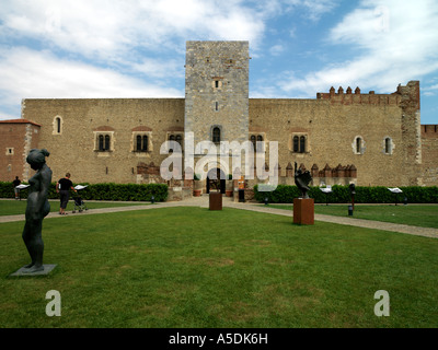 Skulptur & Hommage Turm Palast der Könige von Mallorca Perpignan Frankreich Stockfoto