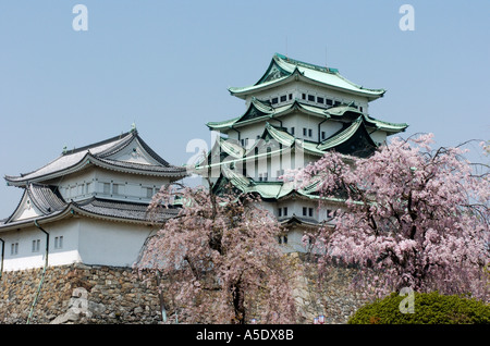 Nagoya Castle und Cherry Blossom in Nagoya Japan 2005 Stockfoto