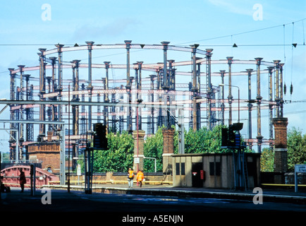 Drei Gasometer oder Gashalter, King's Cross Station London England Großbritannien Stockfoto