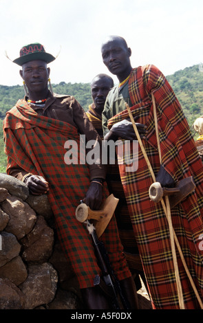 Karamojong sind eine ethnische Gruppe der Agro-pastoralen Hirten in der Region Karamoja im Nordosten Ugandas Stockfoto