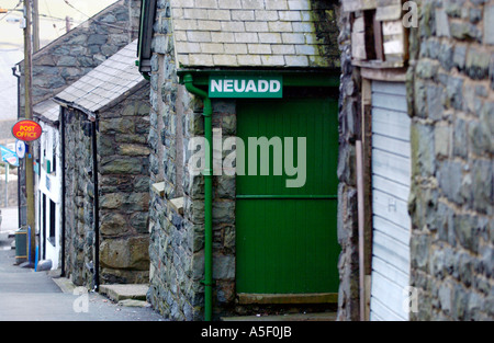 Postamt Dorfhalle und Ferienhaus in Trawsfynydd Gwynedd North Wales UK Stockfoto