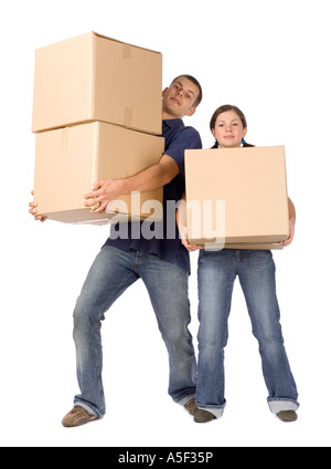 Mann und Frau Arbeiter stehend mit Boxen Stockfoto