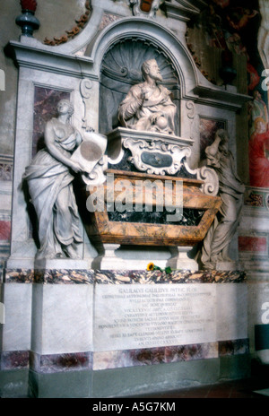 Galileo's Grab in der Basilika di Santa Croce in Florenz, Italien. Stockfoto