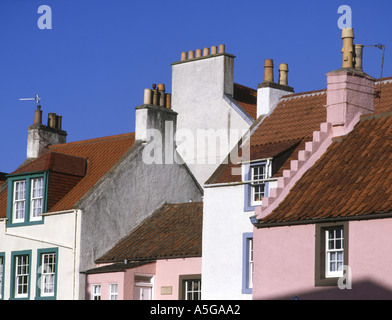 dh ST MONANCE FIFE Weiße rosa Wände rote geflieste Häuser Pantile Dächer östlich neuk St Monans monan pantiled Dach Stockfoto