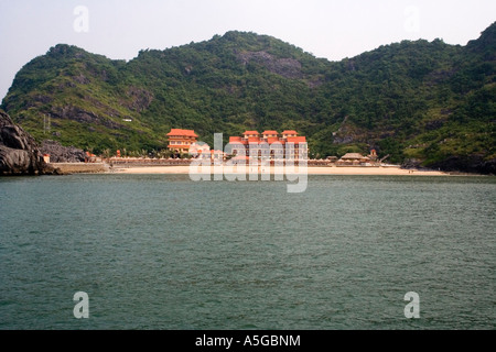 Beach Resort auf Catba Insel Halong Bucht Vietnam Stockfoto