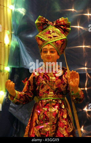 Statue, aus denen Bestandteil ein Diwali-fest im Shree Swaminarayan Tempel in Willesden Green, North West London Stockfoto