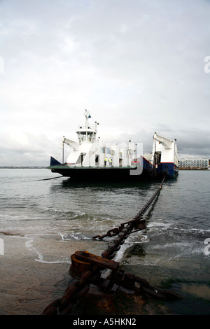 Kette Fähre an der Hafeneinfahrt von Poole Stockfoto