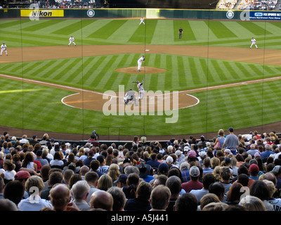 Ansicht von hinten Homeplate der Major League Baseball-Spiel zwischen Cleveland Indians und Seattle Mariners im Safeco Field Seattle Stockfoto