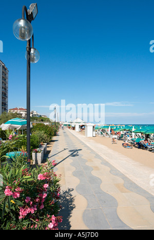 Am Strand Promenade, Lido de Jesolo, venezianische Riviera, Italien Stockfoto