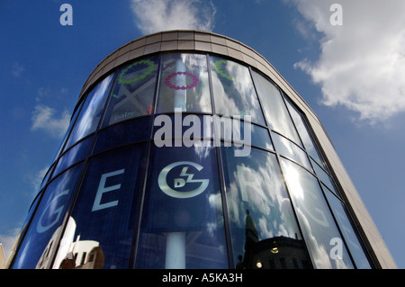 George bei Asda Abschnitt Kleidung von Asda Supermarkt Kette Superstore in Brighton, Sussex Stockfoto