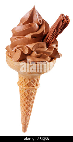 SCHOKOLADE EIS IM KEGEL Stockfoto
