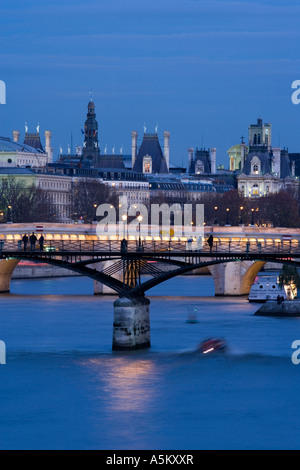 Pont des Arts. Pont Neuf. Rathaus. Paris. Frankreich. Stockfoto