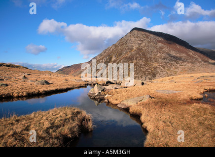 Pen Sie-yr Ole Wen gesehen von der Entwässerung Stream von Llyn Idwal Snowdonia National Park Gwynedd Wales Stockfoto