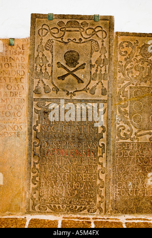 Jesuiten-Grabstein in den Ruinen der Kirche St. Paul auf Bukit St. Paul in Malakka, Malaysia Stockfoto