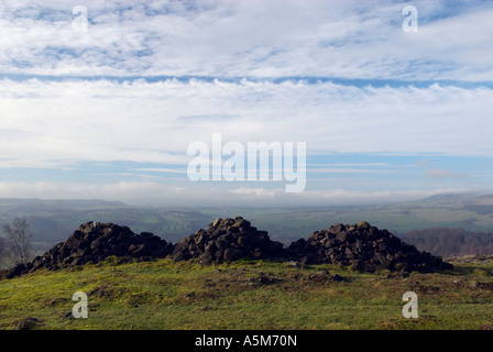 Die "drei Männer von Gardom des" Cairns auf einem prähistorischen Grabhügel am Gardoms Rand in Derbyshire "Great Britain" Stockfoto