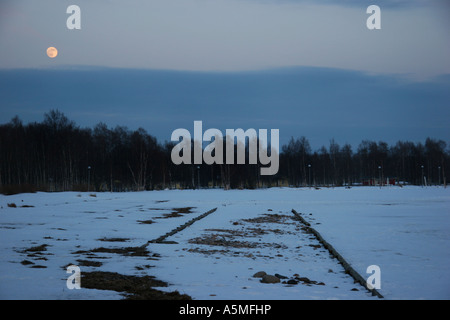 Gefroren, Schnee, Strand mit Blick auf Mond. Stockfoto