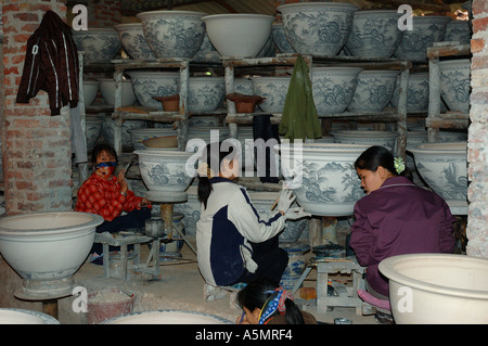 Keramik-Fabrik in der Nähe von Hanoi Vietnam Vietnam Süd-Ost-Asien Orient orientalische Exotik Stockfoto