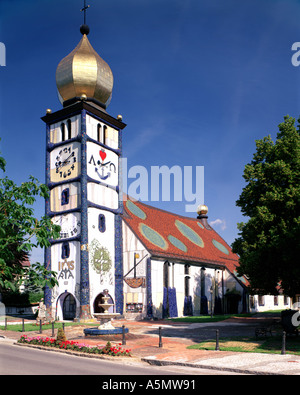 AT - Steiermark: St. Barbara Kirche in Köflach von Friedensreich Hundertwasser Stockfoto