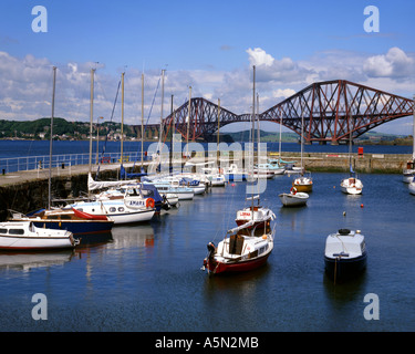 Gb - Schottland: South Queensferry Hafen- und Eisenbahnbrücke Stockfoto