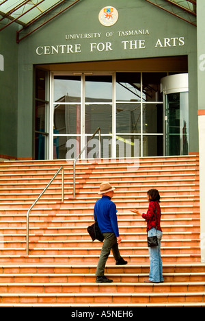 Der Eingang zu dem Schulgelände der Kunst an der University of Tasmania Stockfoto