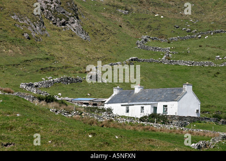 Isolierung kleine Kleinbauern Cottage Stockfoto