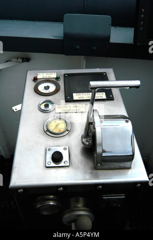 Der Gas-Mechanismus auf der Brücke der Schiffe. Stockfoto
