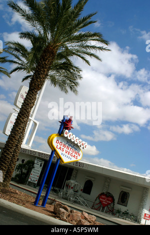 "Welcome to Fabulous Downtown Las Vegas!" Hochzeitskapelle im Hintergrund. Stockfoto