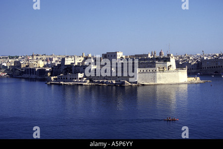 Fort St. Angelo, Vittoriosa, gesehen von Valletta, Malta Stockfoto