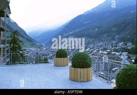 Blick vom Balkon nach Zermatt city Stockfoto