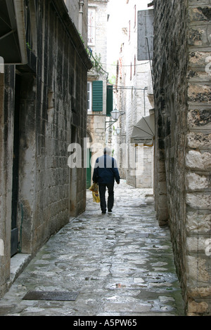 Gasse in der Altstadt von Trogir Kroatien Stockfoto