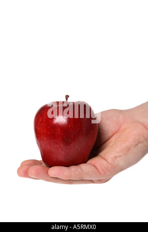 Hand halten glänzenden roten Apfel Stockfoto